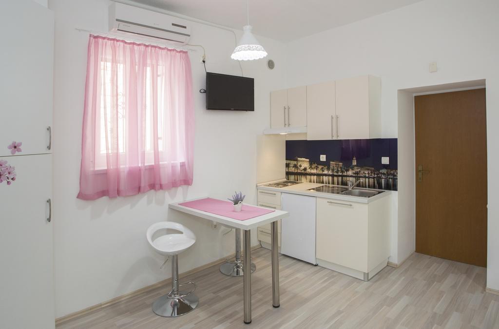 ספליט Summer Bay Apartments מראה חיצוני תמונה